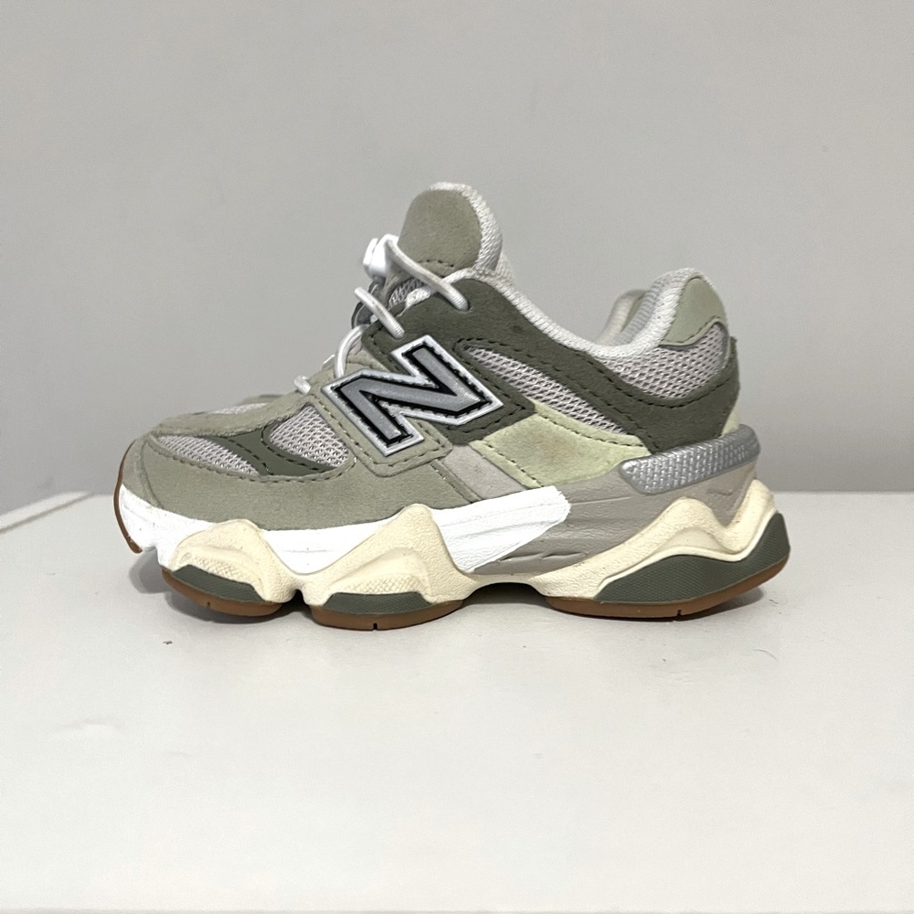9060 New Balance Toddler 7. Olive Green